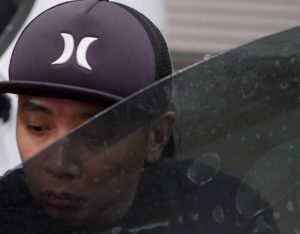 Removing car window tint in Ledbetter